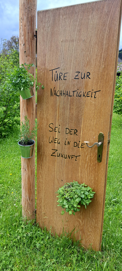 Die Türe zur Nachhaltigkeit - Kraftplatz Lerchenhof